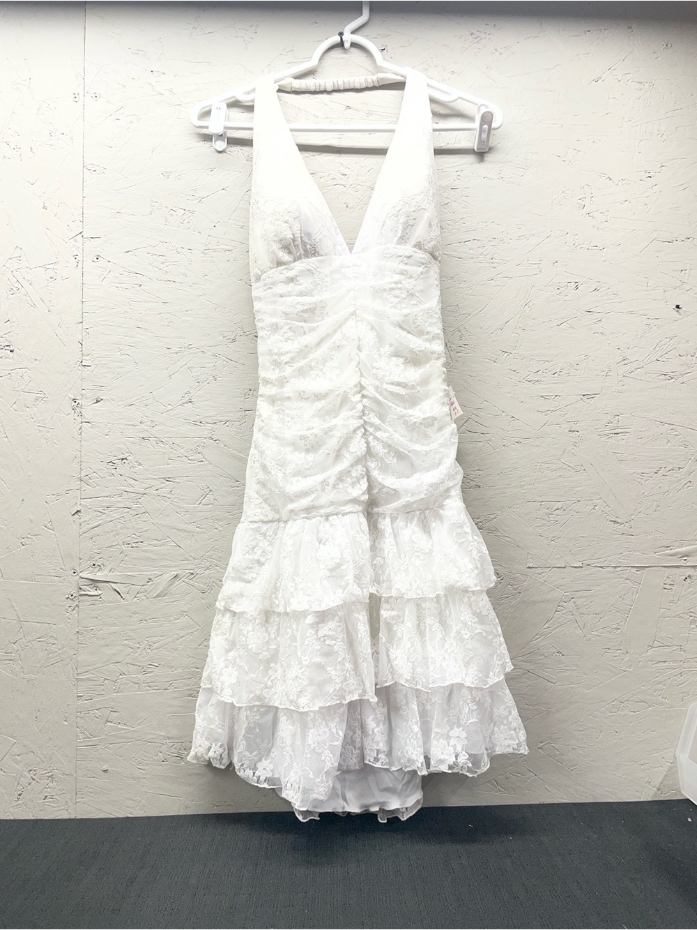 NWT Steppin' out White Layered Lace V-Neck Dress large